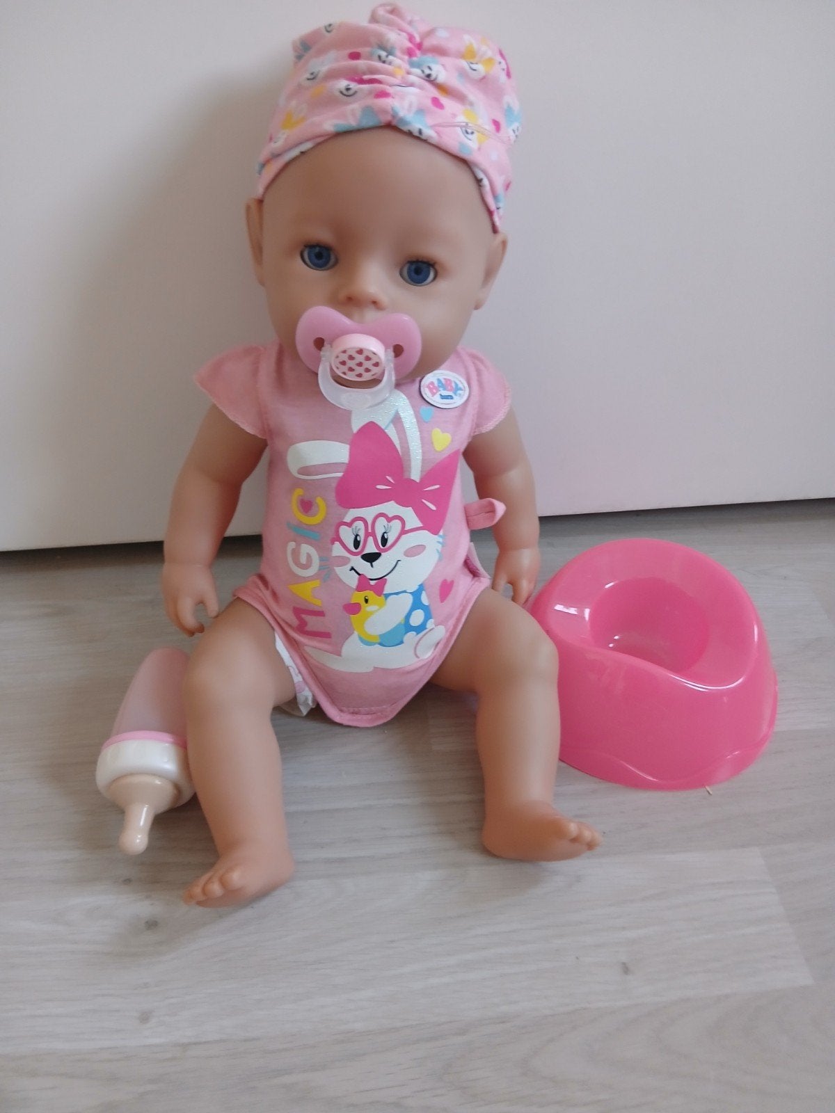 Baby Born Magic Doll met accessoires, Ophalen of Verzenden, Gebruikt, Babypop