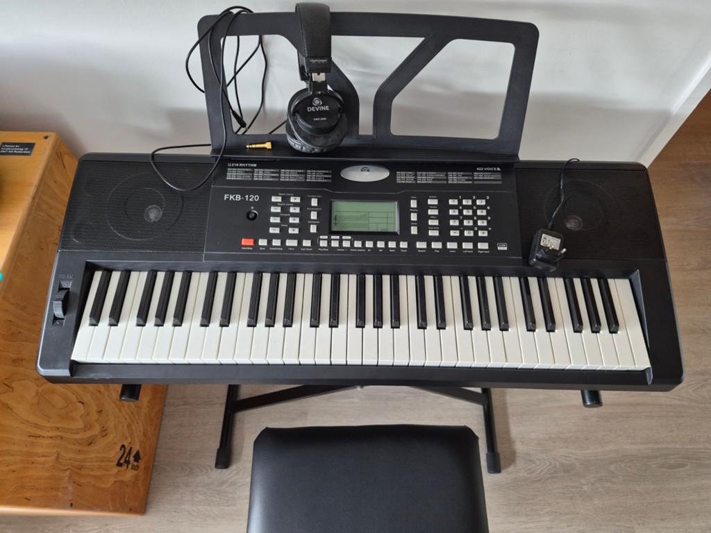 Fazley Keyboard FKB-120, 61 toetsen, Zo goed als nieuw, Met standaard, Ophalen