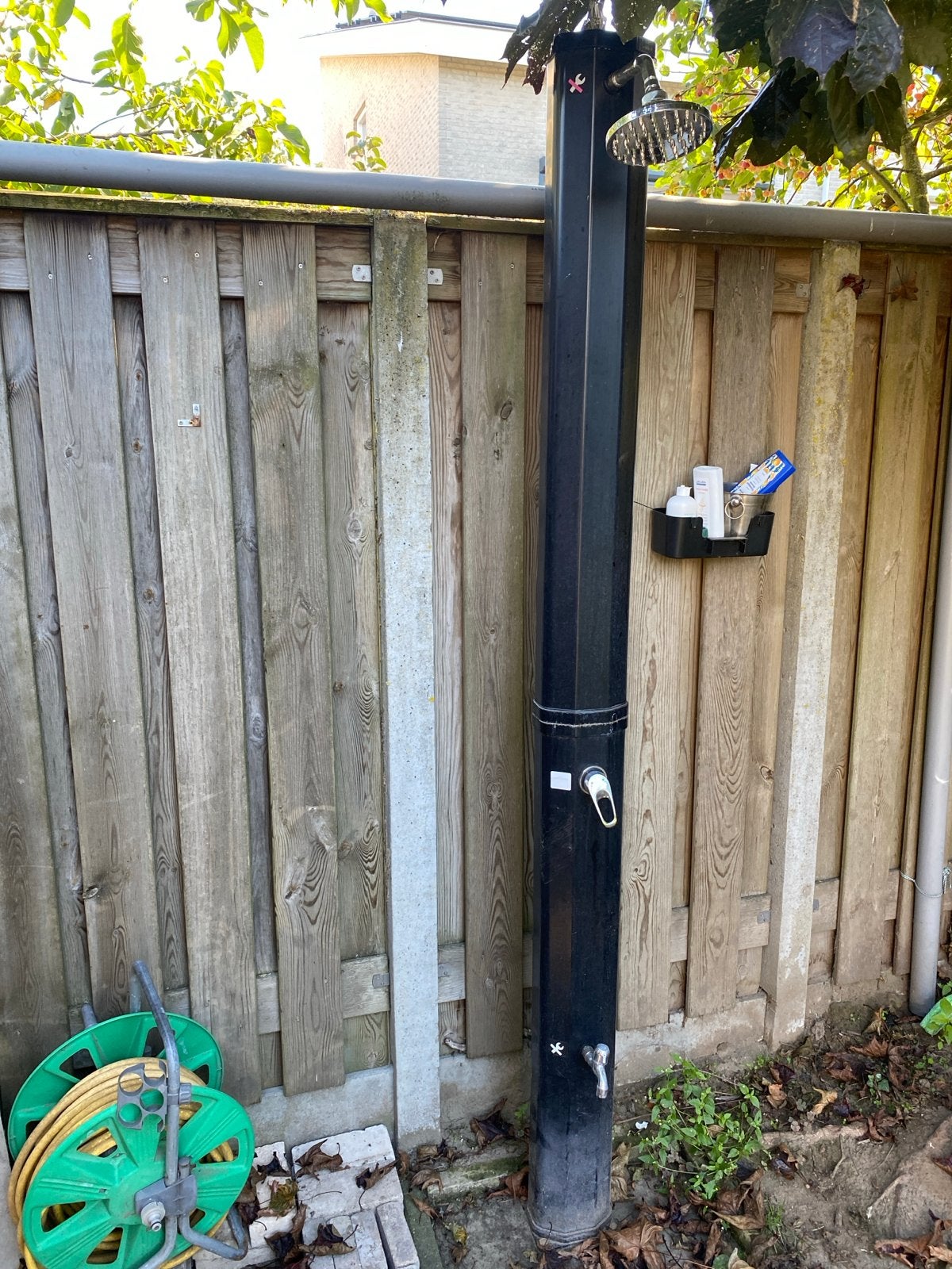 CCLIFE Tuindouche met kunststof vloer 40L - Zo goed als nieu, 120 cm of meer, Overige typen, Ophalen of Verzenden, Rechthoekig