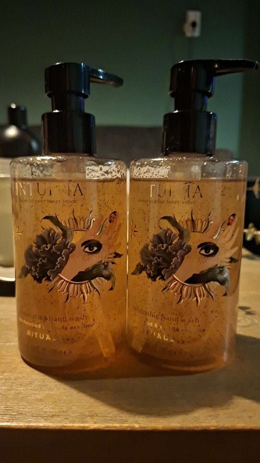 Rituals Intuitia Exfoliating Hand Wash 325 ml, Sieraden, Tassen en Uiterlijk, Uiterlijk | Lichaamsverzorging, Ophalen of Verzenden