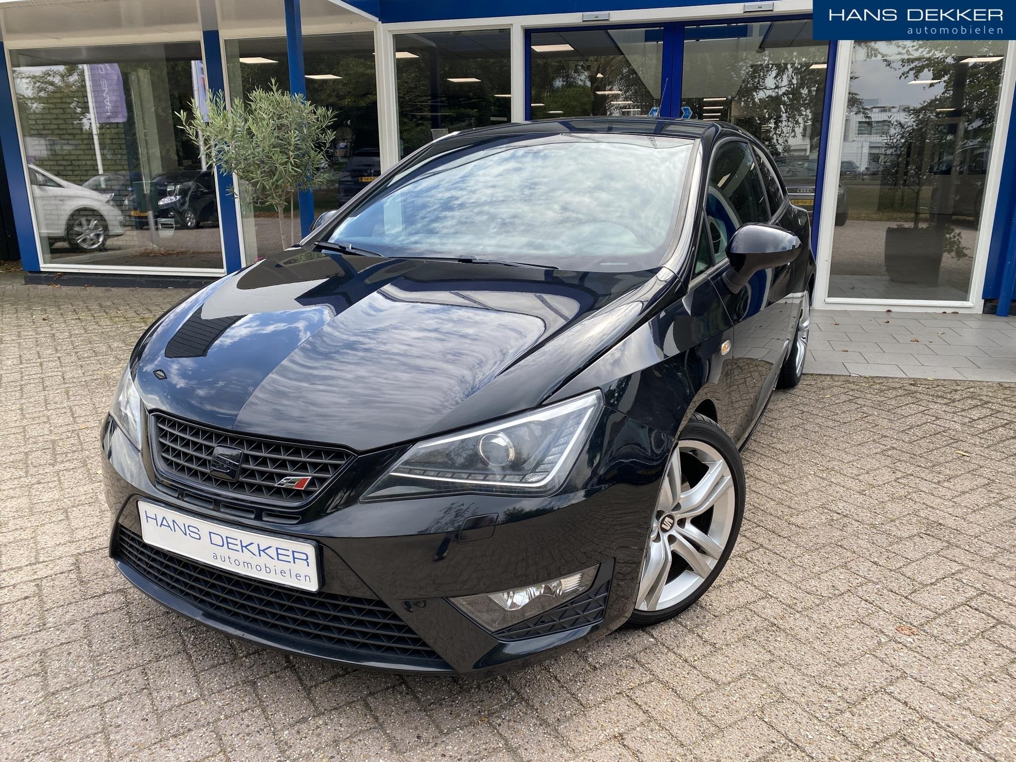 SEAT Ibiza SC 1.4 TSI Cupra Stoel verwarming / Cruise contro, Auto's, Euro 5, Stof, Gebruikt, Zwart