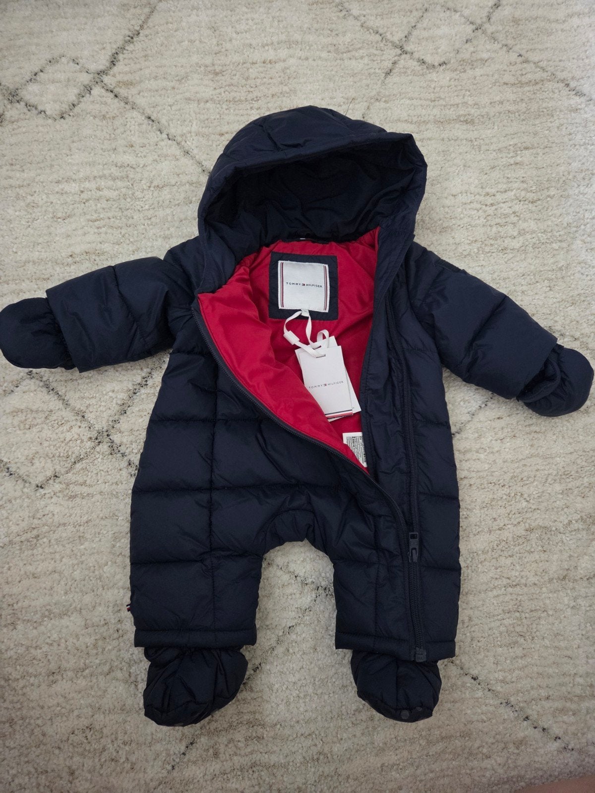 Prachtig en luxe Tommy Hilfiger baby winterpak, Ophalen of Verzenden, Nieuw, Tommy Hilfiger, Jongetje of Meisje