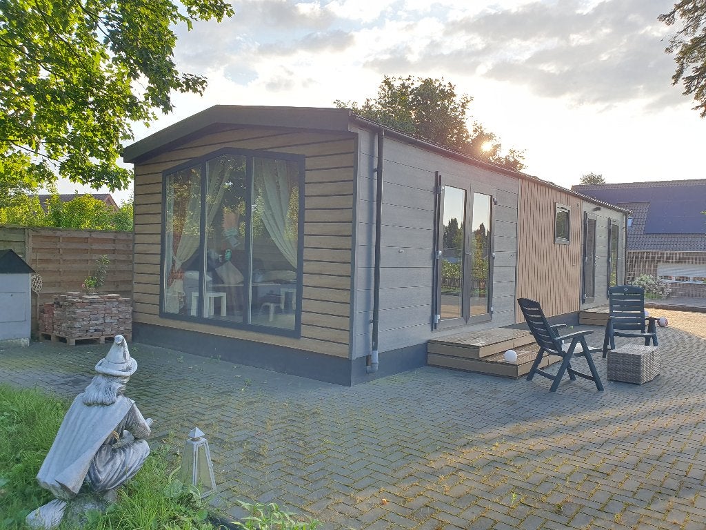 Modern Chalet 12,6M x 4,4M uit 2022 Mantelzorg, Caravans en Kamperen, Stacaravans, Tot en met 4