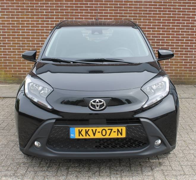 TOYOTA Aygo X 1.0 VVT-i MT 72pk Play -Automaat-carplay-camer, Auto's, Dealer onderhouden, Stof, Gebruikt, Euro 6
