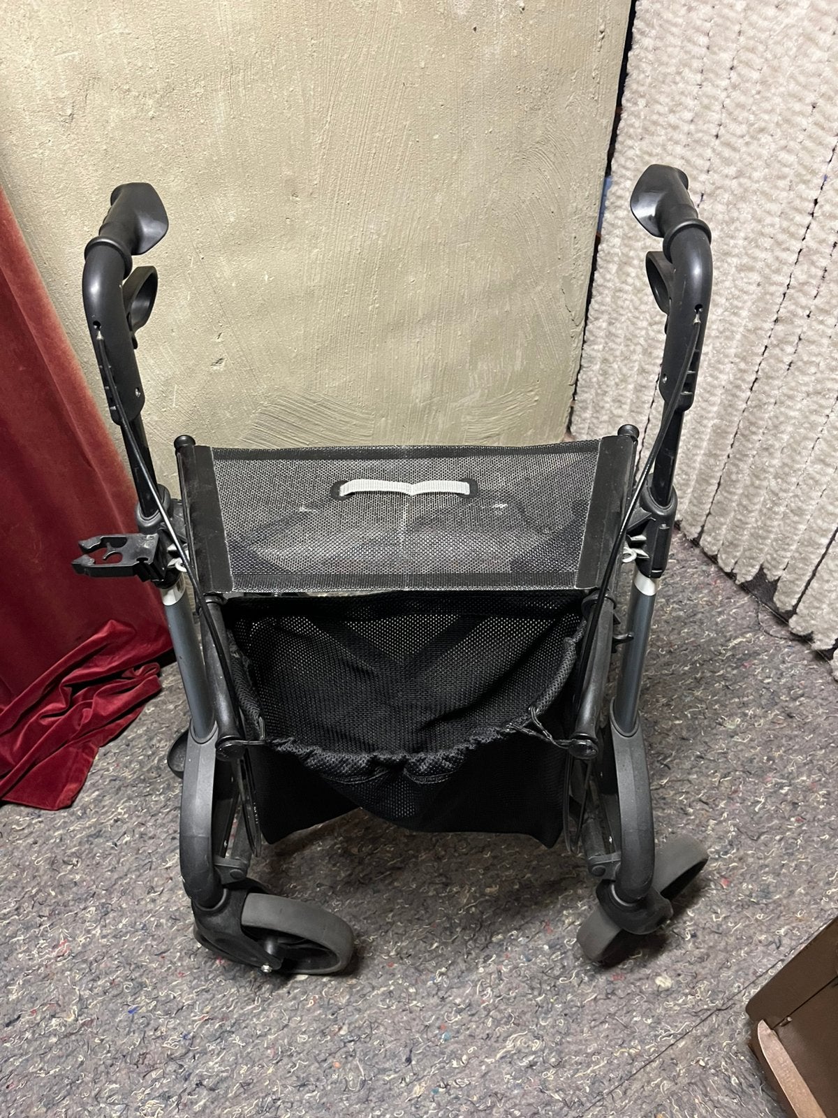 Rollator. Zgan, Ophalen, Zo goed als nieuw, Duwrolstoel