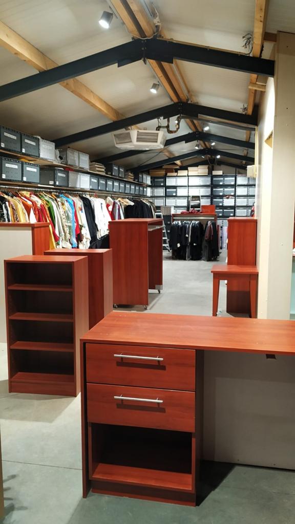Spanten Stal Schuihok 6m breed., Ophalen