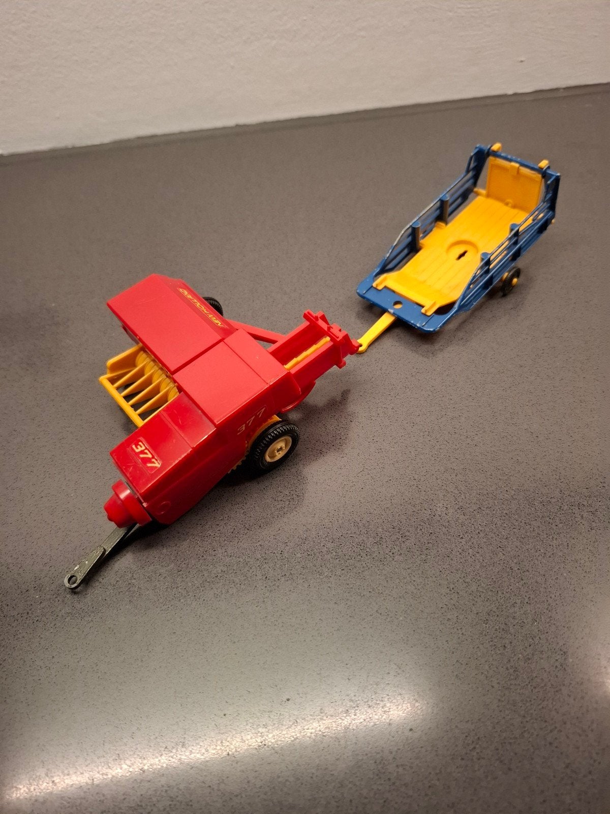 te koop britains new holland balenpers, Hobby en Vrije tijd, Ophalen of Verzenden, Tractor of Landbouw, Britains