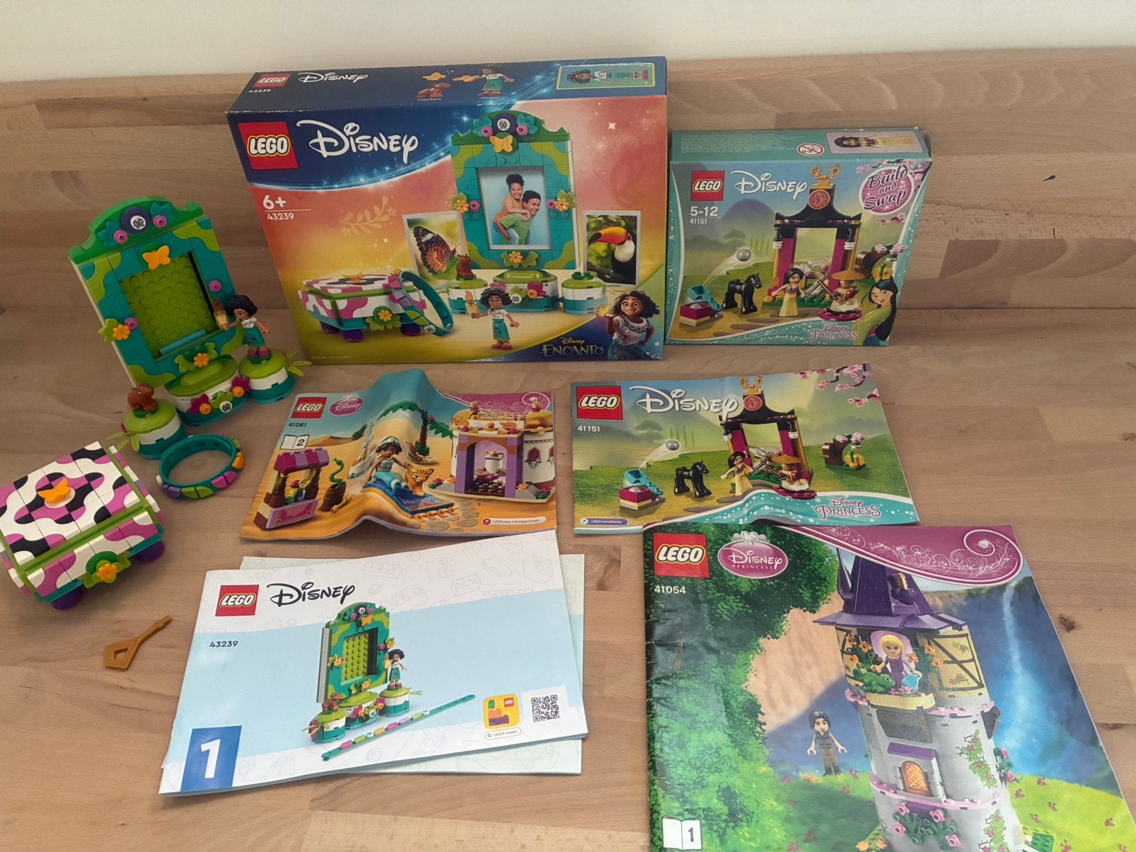 Lego disney 43239 41061 41151 41054 mulan jasmine rapunzel, Kinderen en Baby's, Speelgoed | Duplo en Lego, Gebruikt, Compleet
