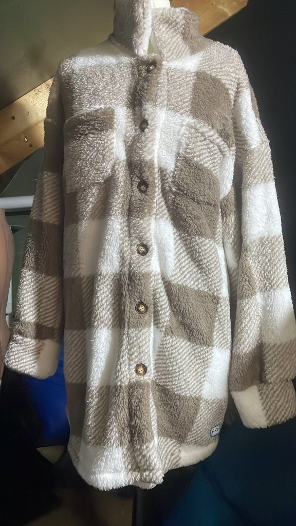 Luxe Fluffy Dames Vest / Jas met Knopen – Geruit Model, Ophalen of Verzenden, Nieuw, Maat 46/48 (XL) of groter, Beige