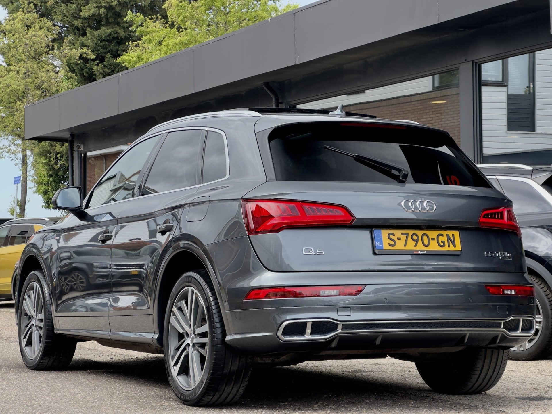 Audi Q5 55 TFSI QUATTRO COMPETITION AUT7 PANODAK DESIGNO-LED, Automaat, 2005 kg, Hybride Elektrisch/Benzine, 129 €/maand