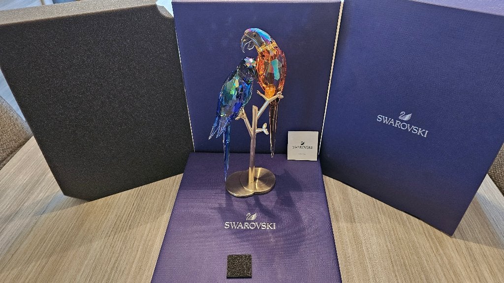 Swarovski Papegaaien Bell & Brio! Van 1500 voor 725 euro!, Ophalen of Verzenden, Nieuw, Figuurtje