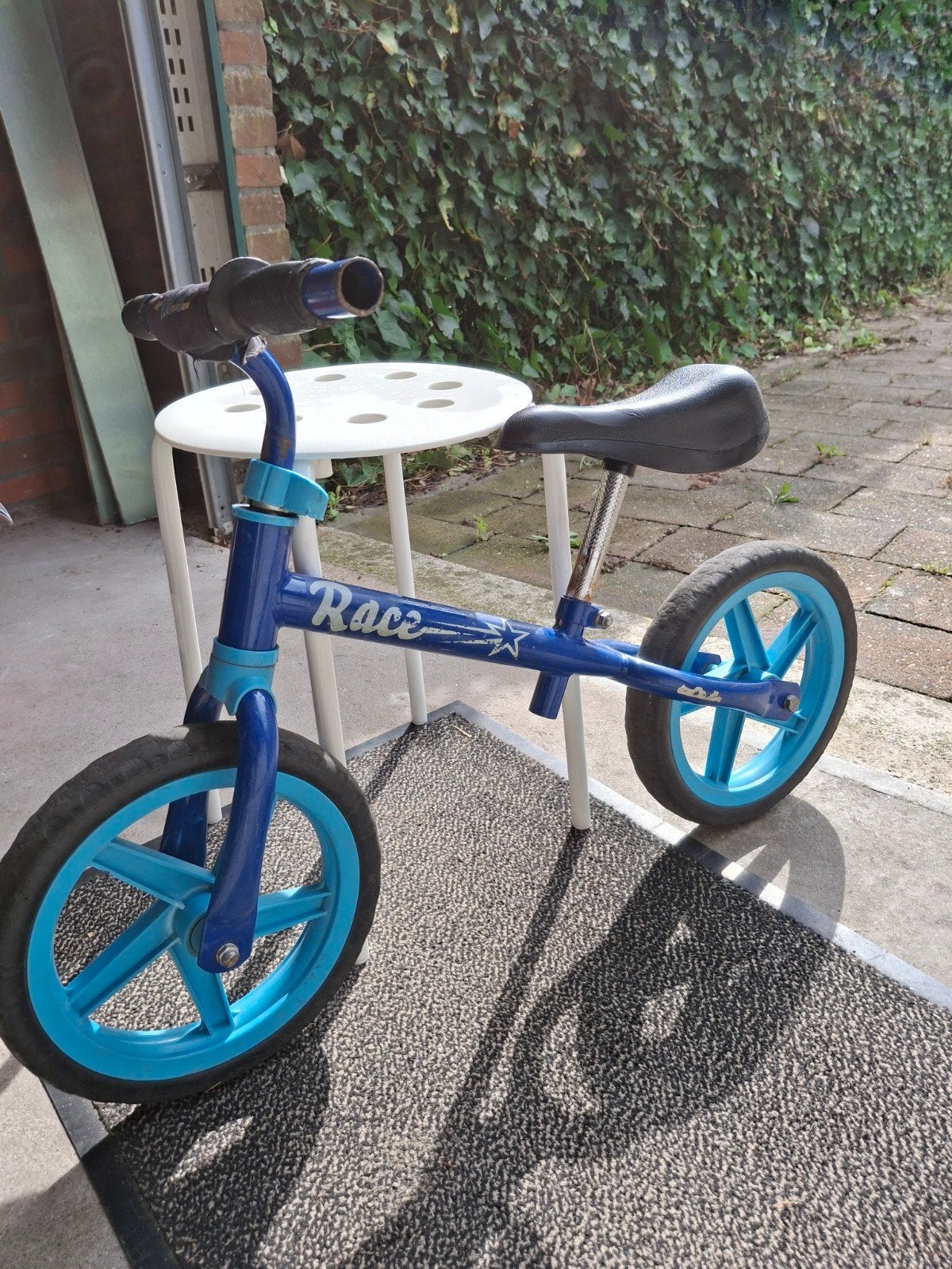 Blauwe loopfiets 'Race' voor kinderen, Ophalen, Gebruikt, 16 tot 20 inch