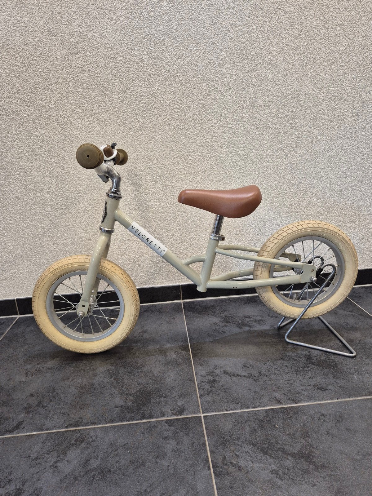 Veloretti Loopfiets met bel en standaard, Kinderen en Baby's, Ophalen, Gebruikt, Loopfiets