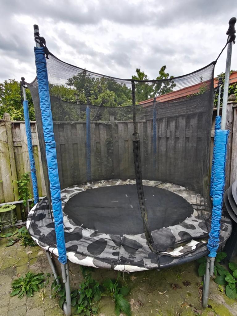 Gratis af te halen trampoline, Kinderen en Baby's, Speelgoed | Buiten | Trampolines, Ophalen, Gebruikt