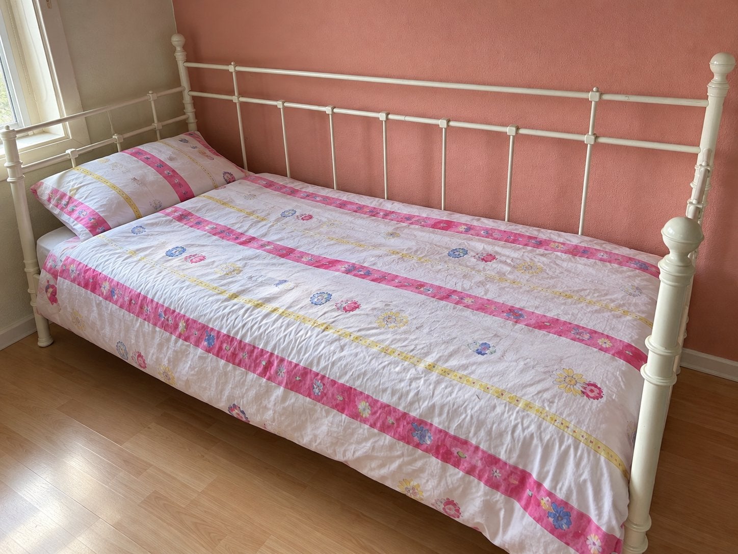 IKEA TROMSNES bedbank 90  200 – wit/crème, inclusief bodem, Ophalen, 85 tot 100 cm, Gebruikt, Lattenbodem