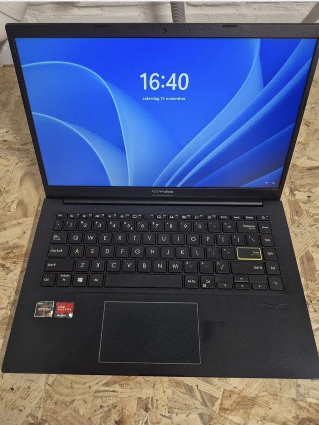 ASUS vivobook widows 11 RAM 4GB, Computers en Software, Ophalen, Gebruikt, Met videokaart, 2 tot 3 Ghz