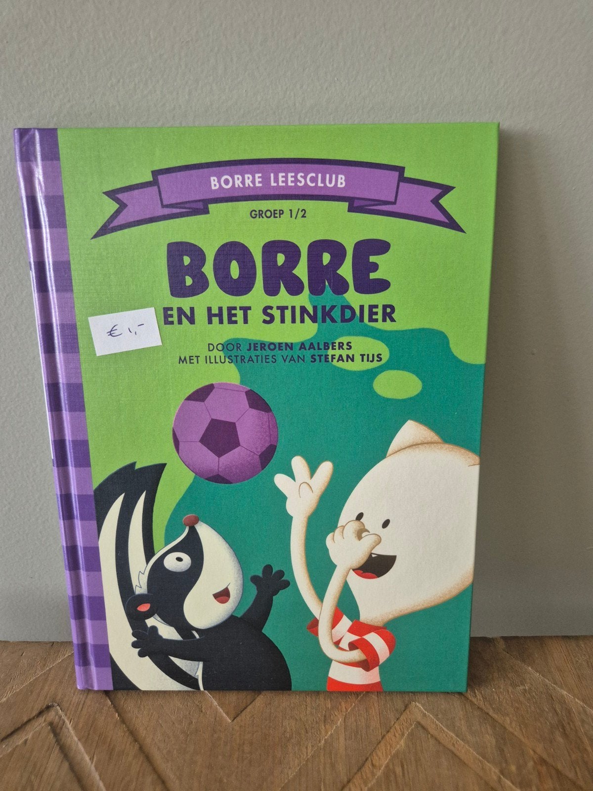 Borre en het stinkdier, Boeken, Ophalen of Verzenden, Zo goed als nieuw, 3 tot 4 jaar