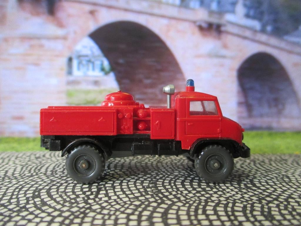 Mercedes Benz Unimog 404S U82 TroLF bluswagen - Wiking 60p, Ophalen of Verzenden, Zo goed als nieuw, Bus of Vrachtwagen, Wiking