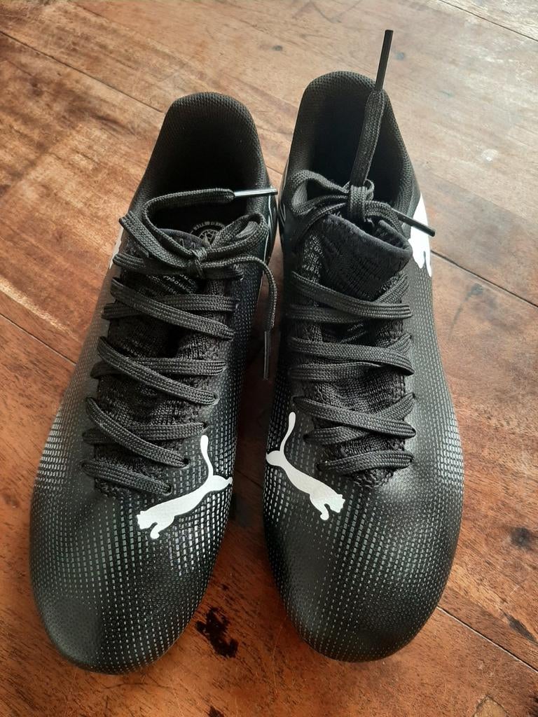 Zgan voetbalschoenen maat 34, Sport en Fitness, Voetbal, Maat XS of kleiner, Ophalen of Verzenden, Zo goed als nieuw, Schoenen