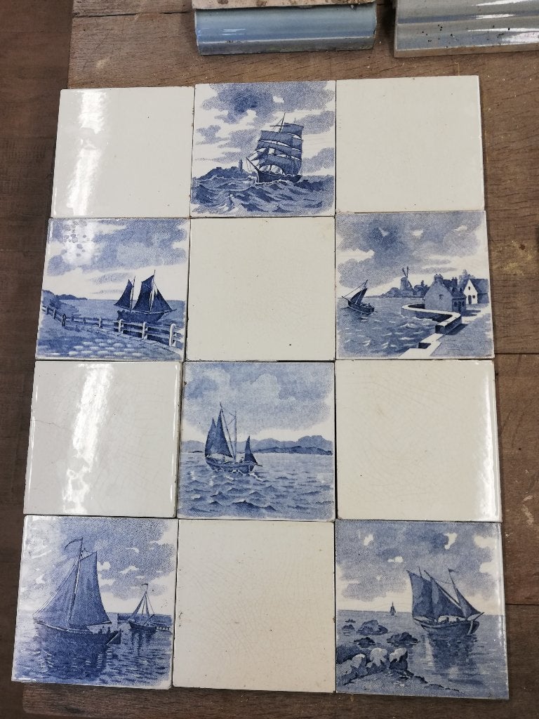 94 st Prachtige donkerblauwe antieke wandtegels zeilschepen, Antiek en Kunst, Ophalen