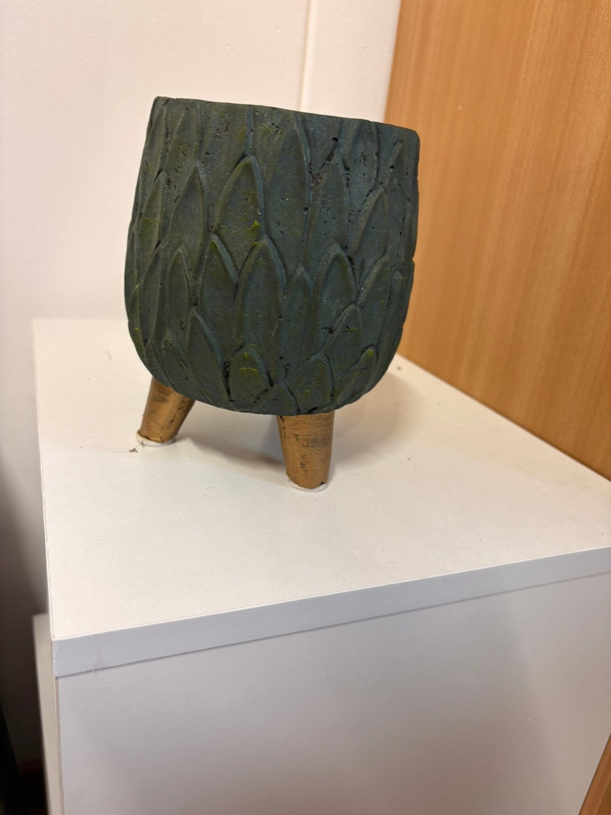 Groene plantenpot op pootjes, Ophalen, Rond, Zo goed als nieuw, Aardewerk