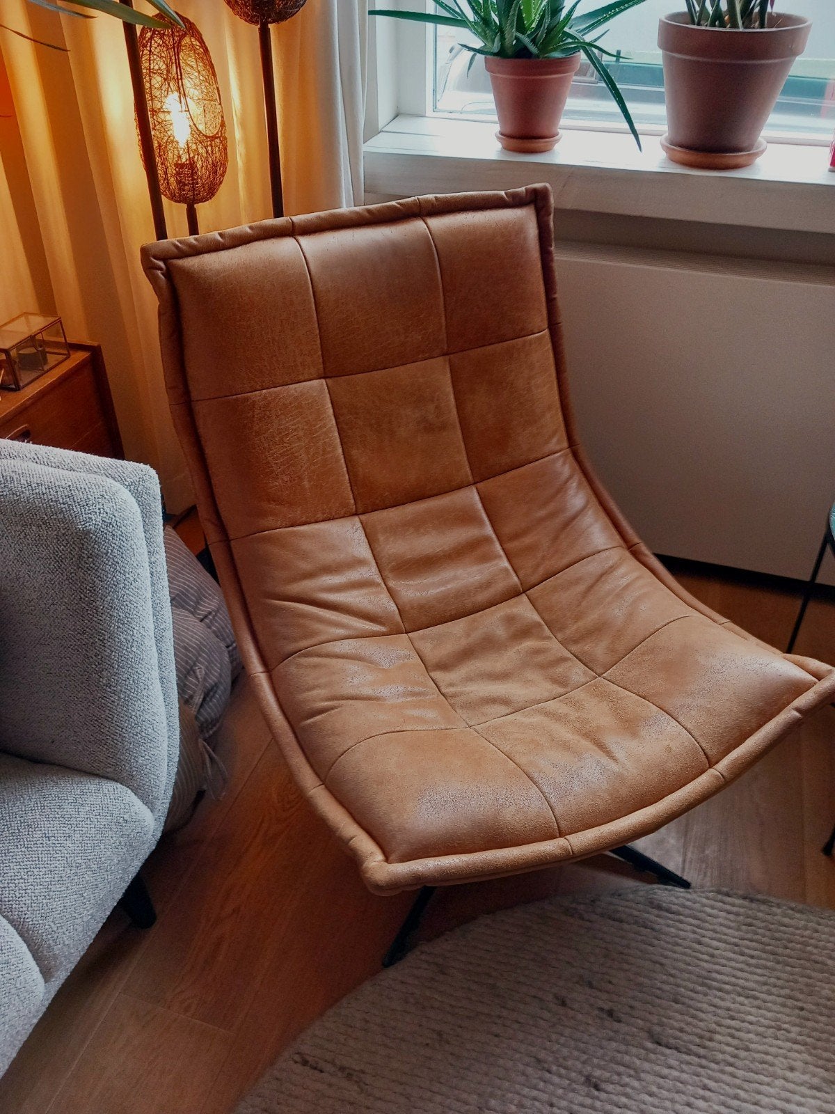 Fauteuil met voetenbankje - Cognac, Huis en Inrichting, Fauteuils, Ophalen, Gebruikt, Modern, Lounge, 100 tot 125 cm