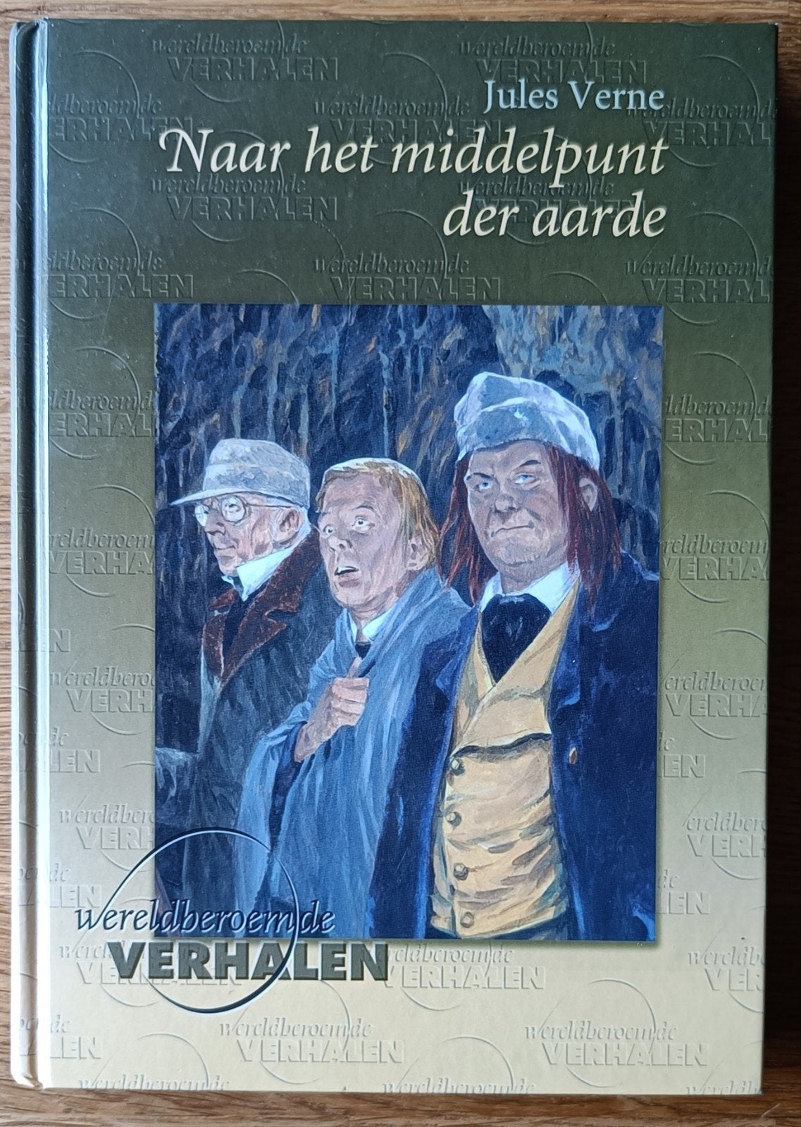 Jules Verne - Naar het middelpunt der aarde, Boeken, Ophalen of Verzenden, Zo goed als nieuw, Jules Verne