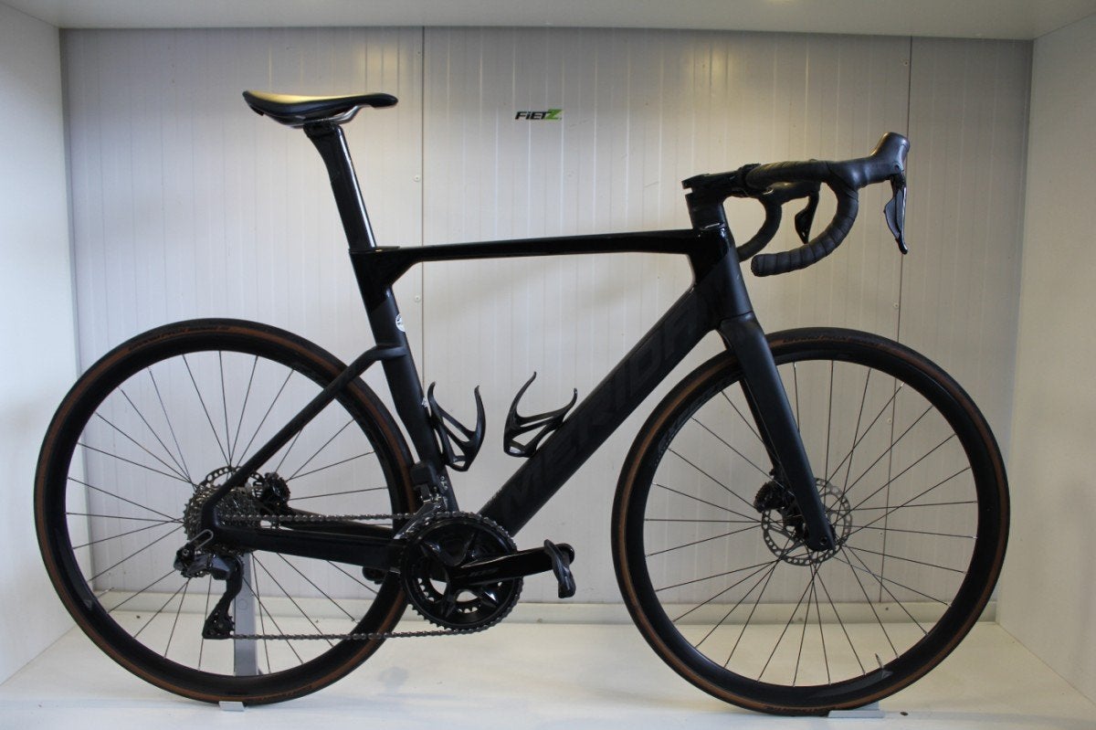 REACTO 6000 105DI2 GLOSSY BLACK/MATT BLACK M, 28 inch, Gebruikt, Carbon, -