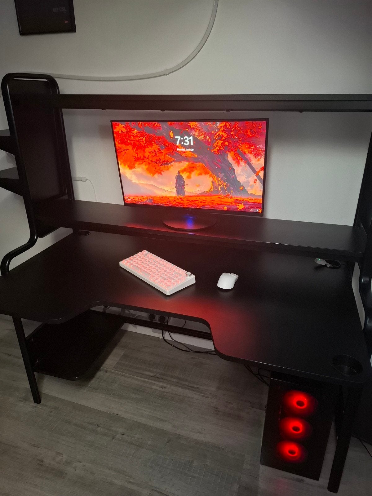 Fredde gaming bureau - IKEA, Ophalen, Zwart, Spaanplaat of MDF, Zo goed als nieuw