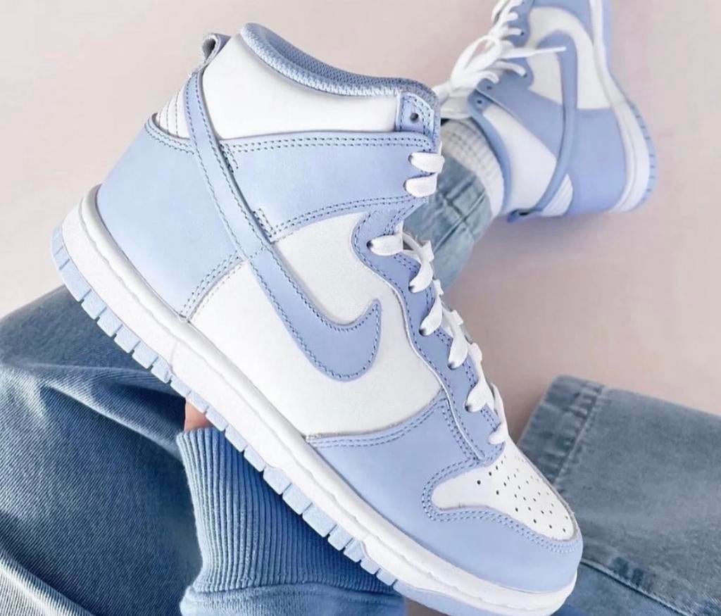 Nike Dunk High Aluminum maat 36,5, Kleding | Dames, Schoenen, Ophalen of Verzenden, Nieuw, Sneakers of Gympen