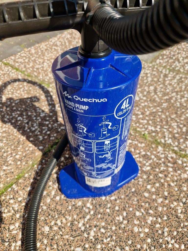 Decathlon Quechua Handpomp 4L voor luchtbed, Ophalen, Zo goed als nieuw