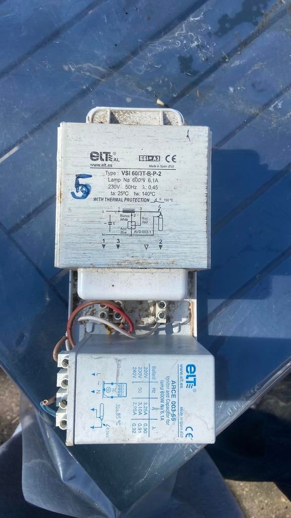 Travos 600watt nog 7 stuks. 15€ p/st, Tuin en Terras, Kweekspullen, Ophalen of Verzenden, Zo goed als nieuw