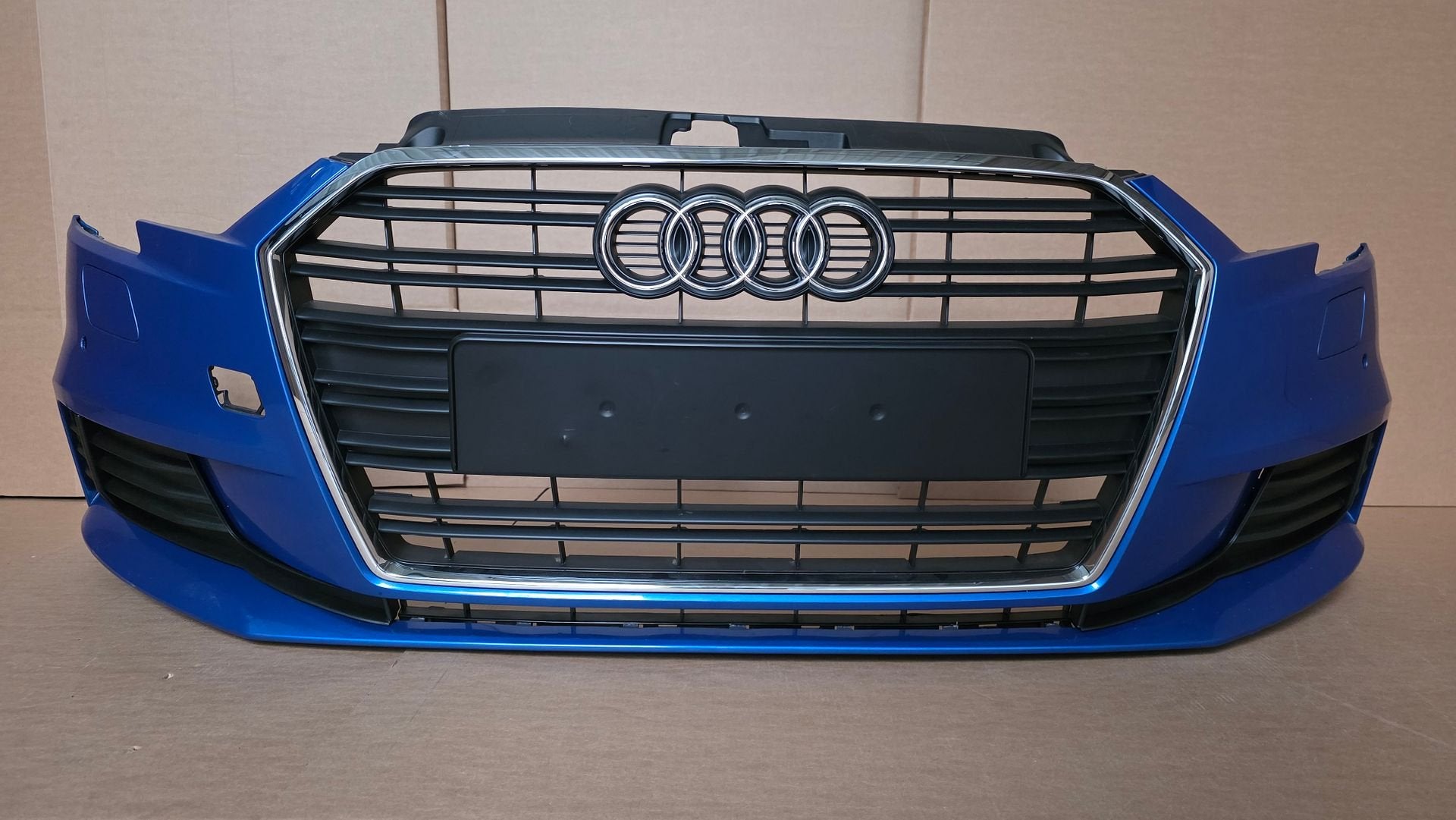 Voorbumper Audi A3 8V Facelift Sportback / Hatchback Basic, Gebruikt, -, Voor, Ophalen of Verzenden