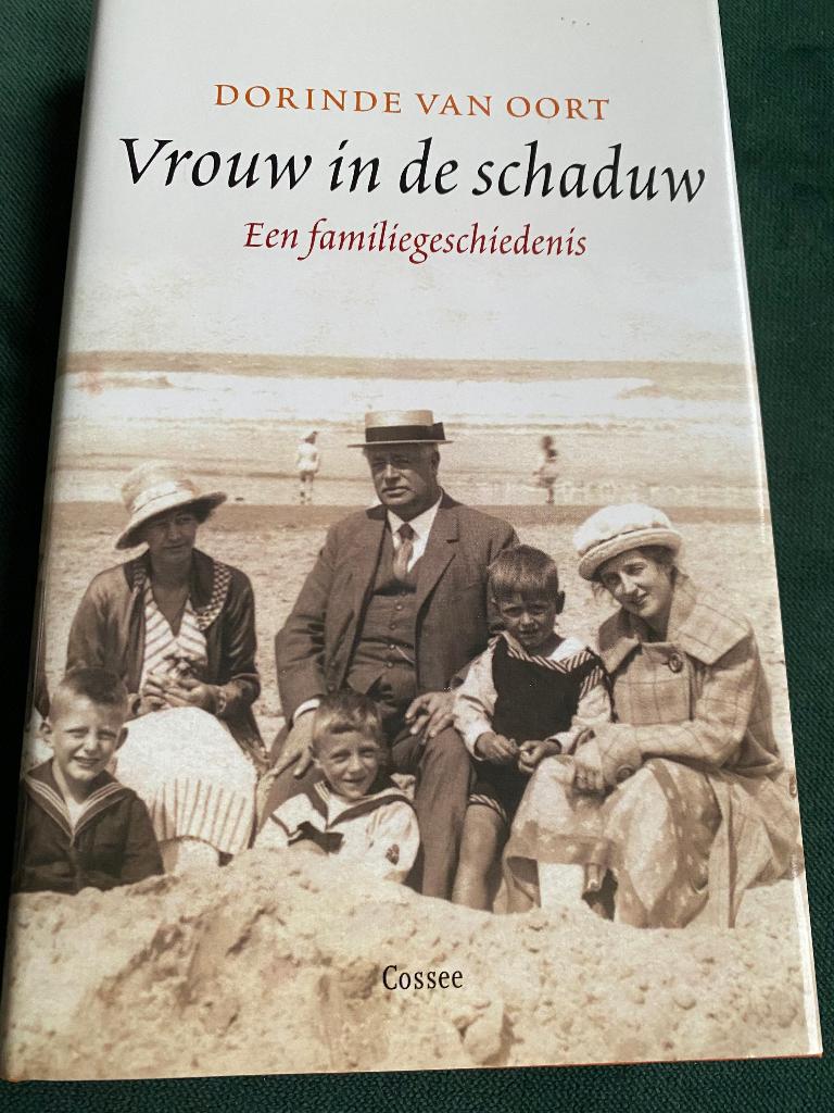 nieuw hardcover Dorinde van Oort - Vrouw in de Schaduw, Ophalen of Verzenden, Nieuw, Dorinde van Oort, Nederland