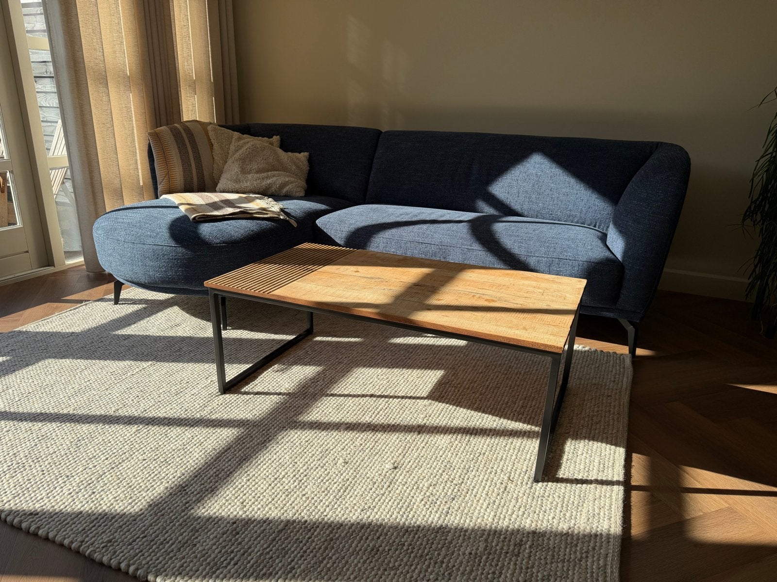 Dutch Bone Salontafel Mangohout met Metalen Onderstel, Ophalen, Gebruikt, 100 tot 150 cm, 50 tot 100 cm