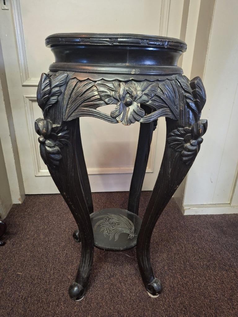 Oude pedestal, Ophalen
