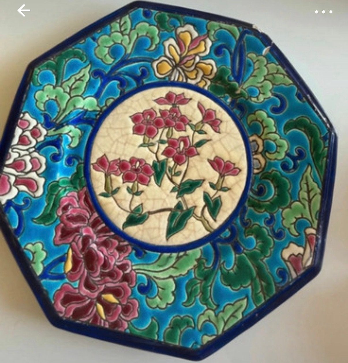 Antieke achthoekige Longwy schotel met emaille decoratie, Ophalen of Verzenden