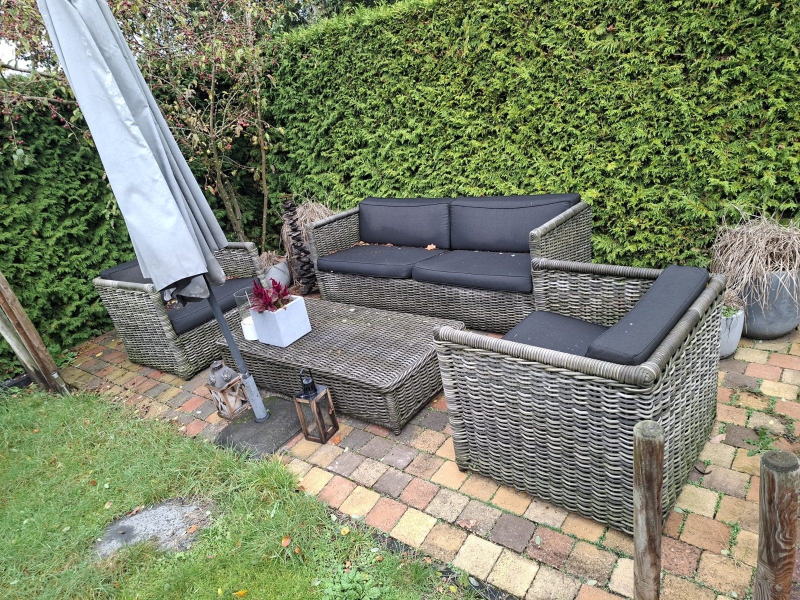 Luxe Applebee loungeset met tafel, bank en 2 stoelen, Tuin en Terras, Ophalen, 4 zitplaatsen, Gebruikt, Bank