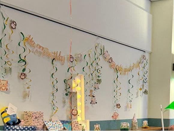 Compleet feestpakket Wild one incl 10 gevulde cadeautasjes, Hobby en Vrije tijd, Feestartikelen, Ophalen, Zo goed als nieuw, Versiering