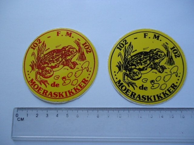 sticker oud MOERASKIKKER Piraat piraten radio zender ether, Verzamelen, Verzenden, Zo goed als nieuw, Bedrijf of Vereniging