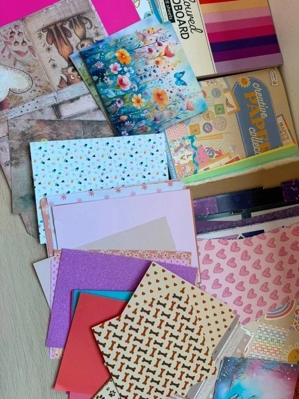 Papier pakket, Ophalen of Verzenden, Zo goed als nieuw, Papier of Karton