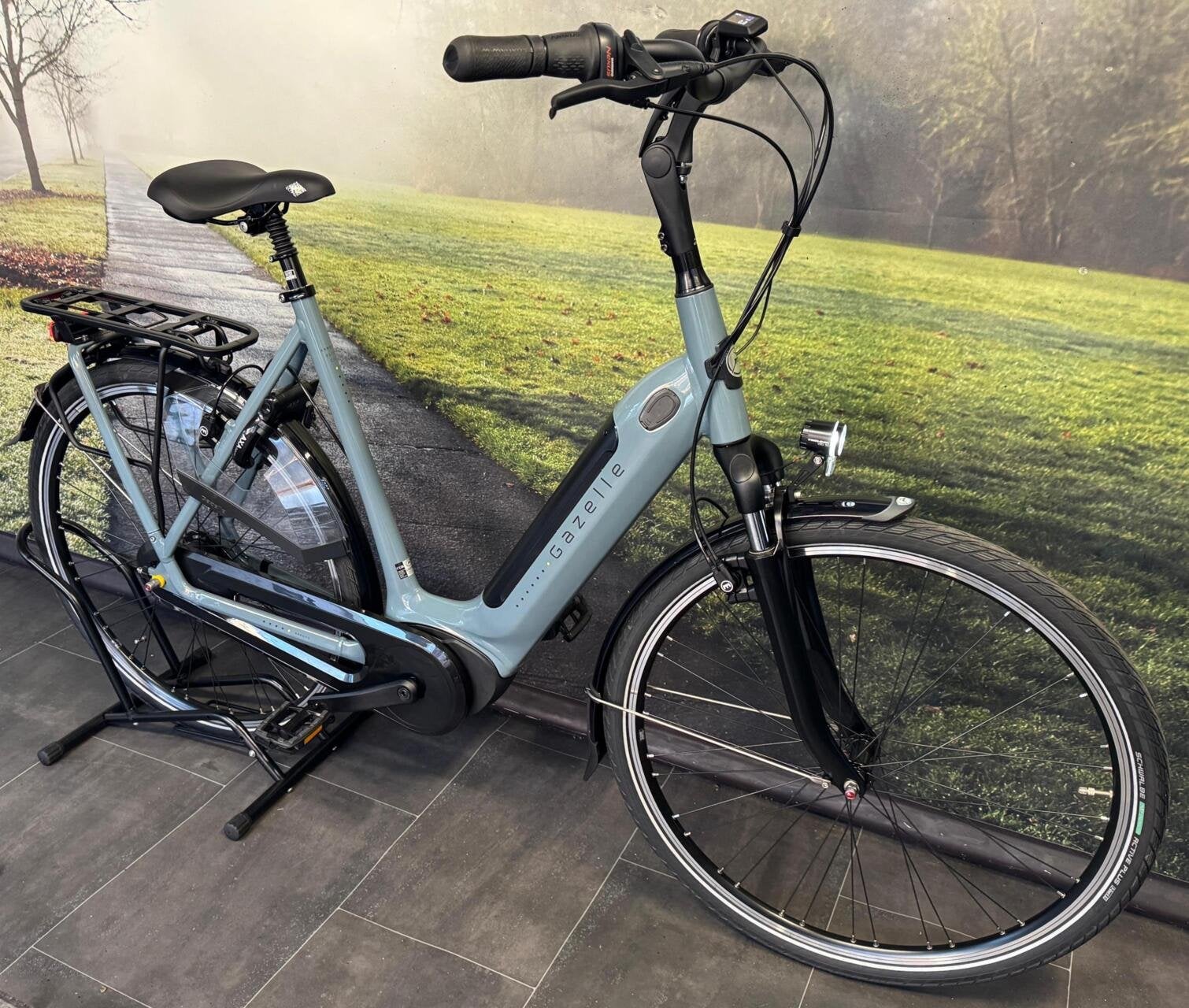 Gazelle Grenoble C7+ NIEUW - €800 korting - Actie €2499, Wilhelminaweg 8, 6951 BP Dieren, Nederland, Koninklijke Gazelle N.V.