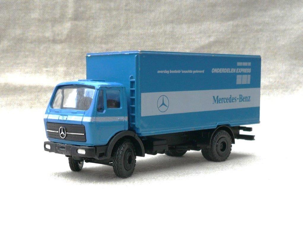 Conrad Germany Mercedes SK 1217 Onderdelen express 1980., Ophalen of Verzenden, Zo goed als nieuw, Bus of Vrachtwagen, Conrad
