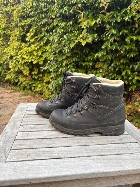 Bergschoenen, Sport en Fitness, Bergsport en Wandelen, Ophalen, Zo goed als nieuw, Schoenen
