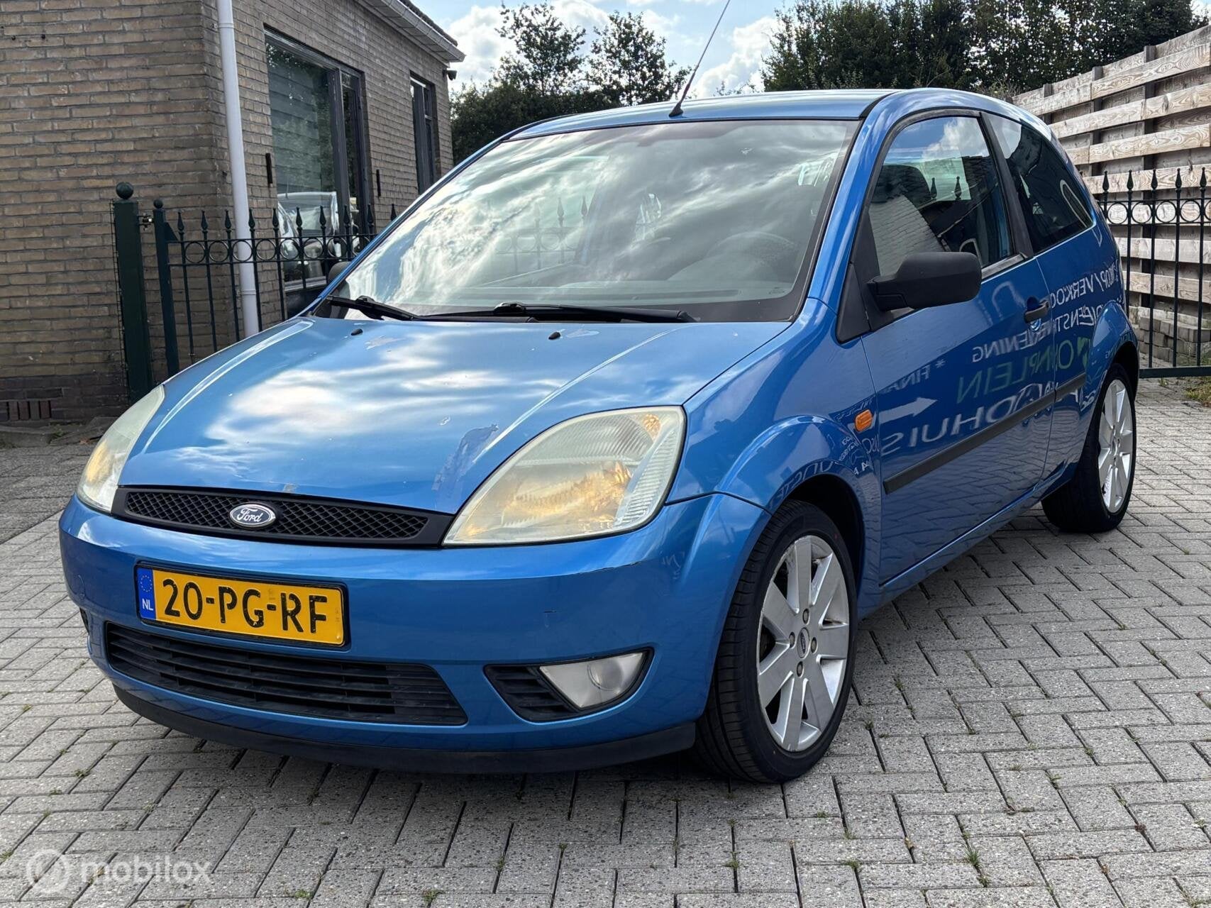 Ford Fiesta 1.3 Futura AIRCO | NIEUWE APK | KOOPJE !, Auto's, 1299 cc, 4 cilinders, Blauw, Origineel Nederlands