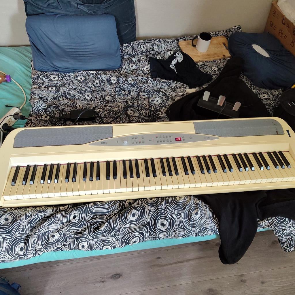 Korg SP-280 Digitale Piano met Gewogen Toetsen, Muziek en Instrumenten, Keyboards, Ophalen, Gebruikt, 88 toetsen, Korg