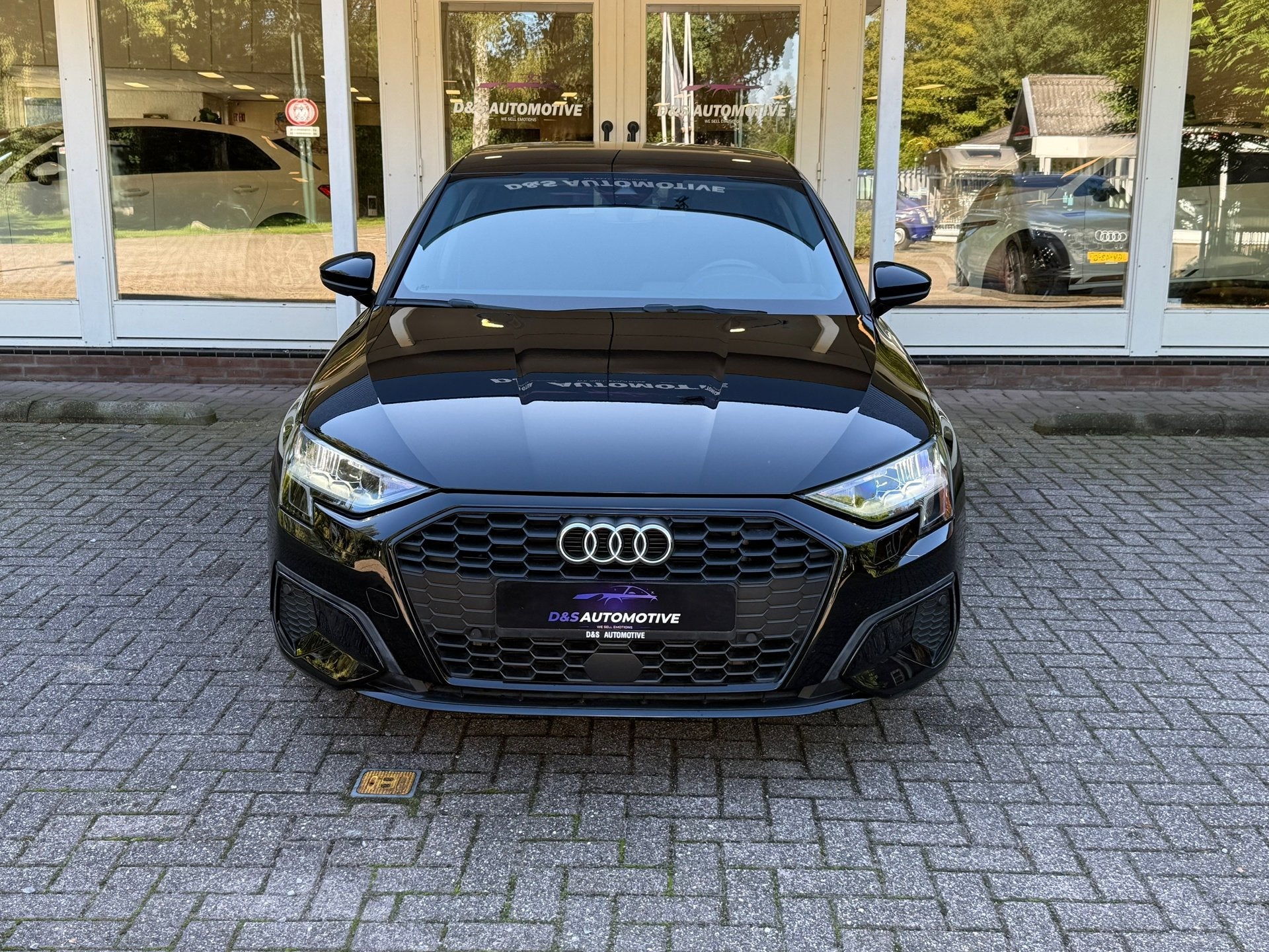 Foto 3 van Audi A3 Sportback 40 TFSI e Advanced edition S LINE/STOELVER