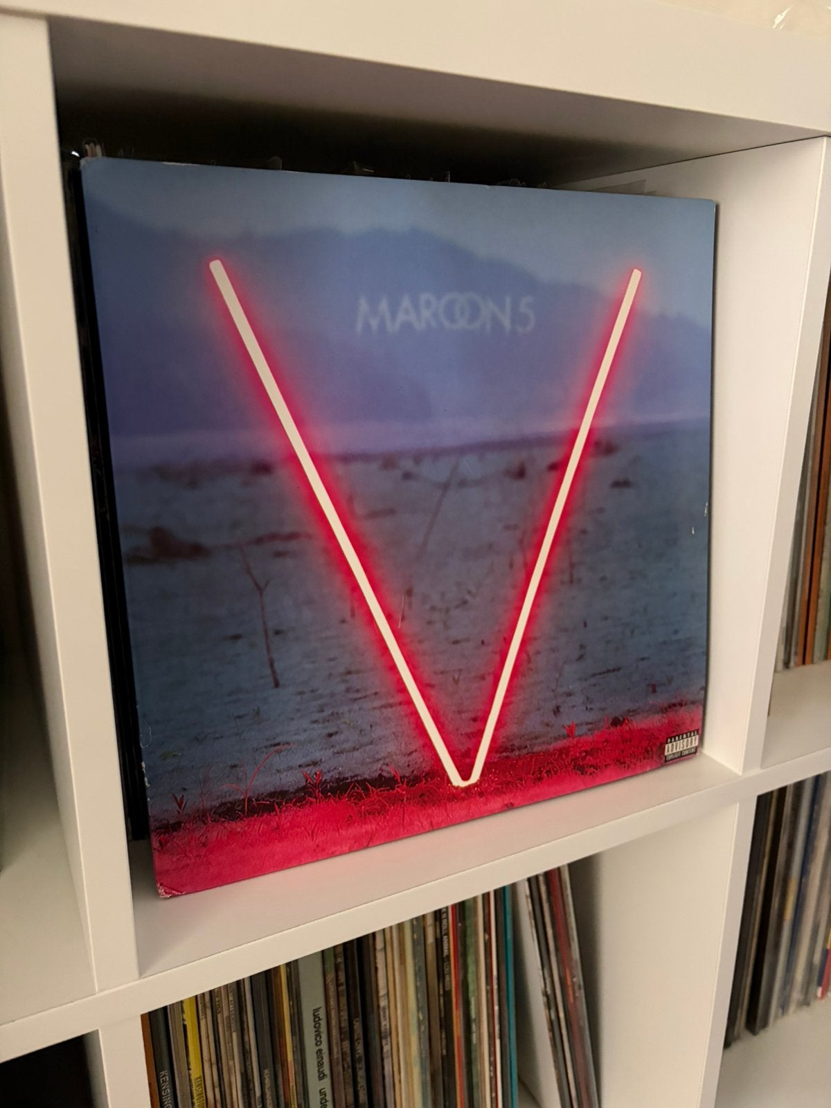 Maroon 5 - V vinyl ROOD, Ophalen of Verzenden, Zo goed als nieuw, 12 inch, Poprock