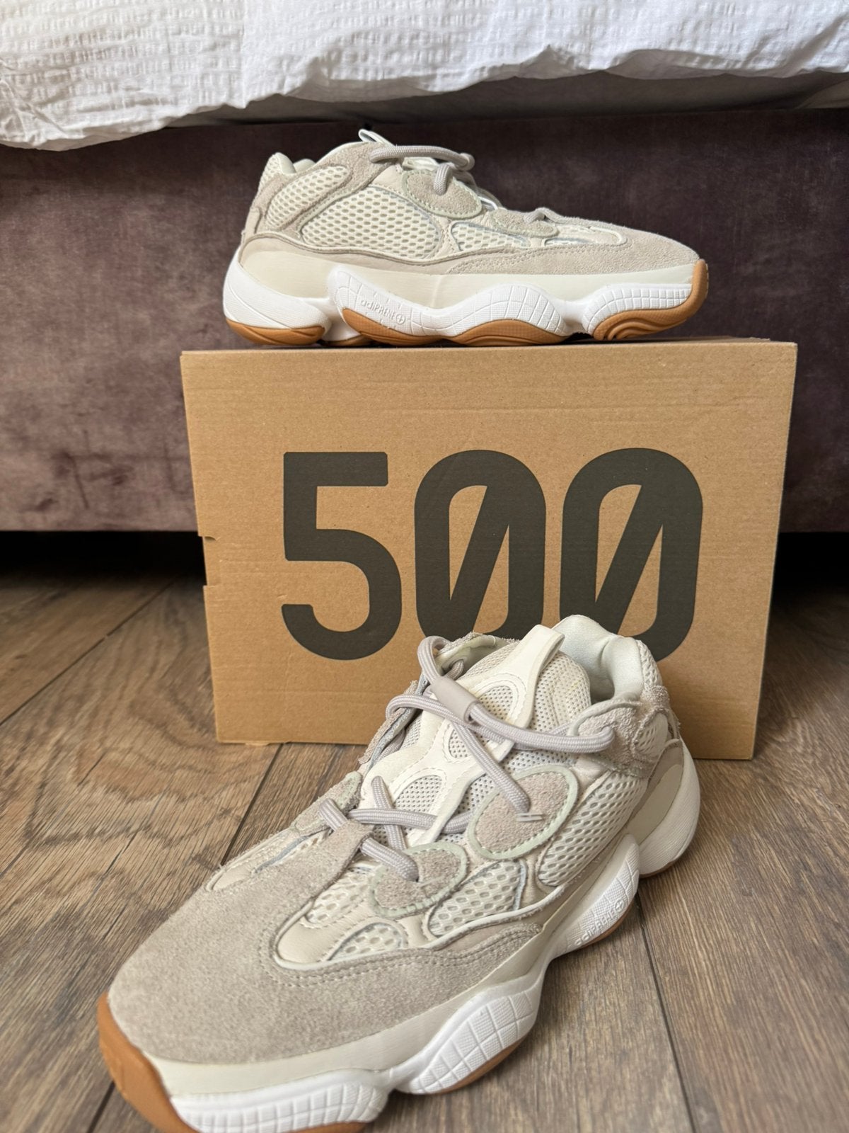 Yeezy 500, Beige, Nieuw, Ophalen of Verzenden, Sneakers of Gympen