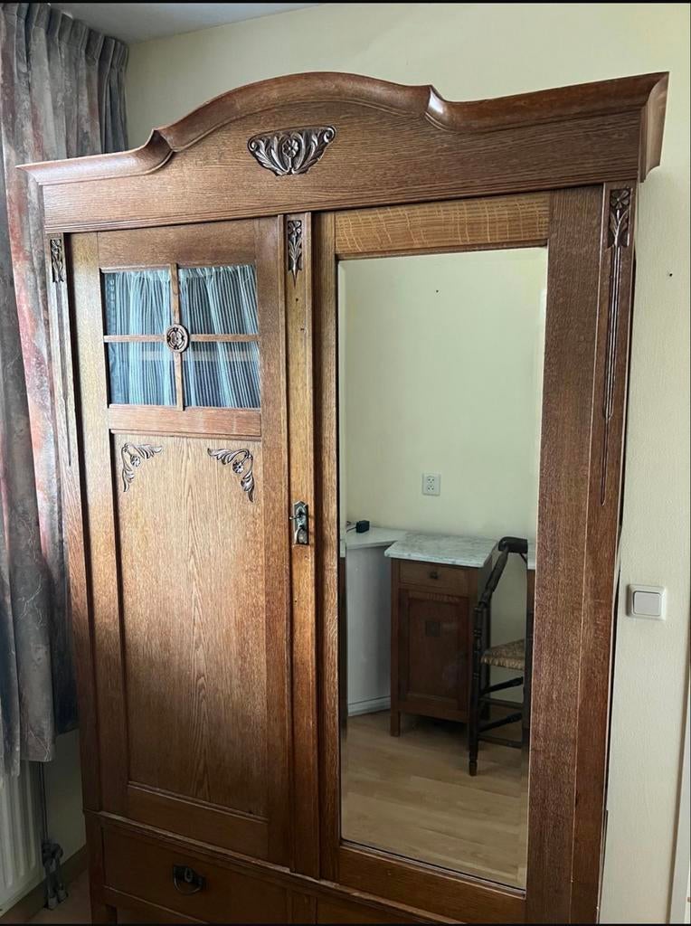 Mooie houten kast met spiegel en legplanken, Ophalen of Verzenden
